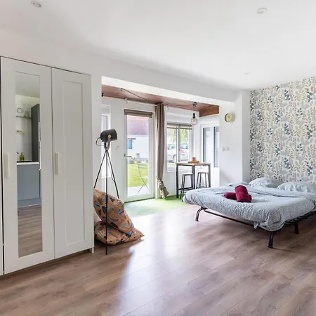 Stunning Apartment In Amblainville