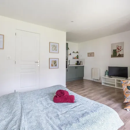 Apartment Stunning Apartment In Amblainville *