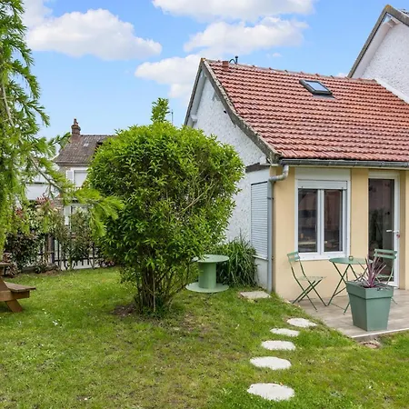 Stunning Apartment In Amblainville